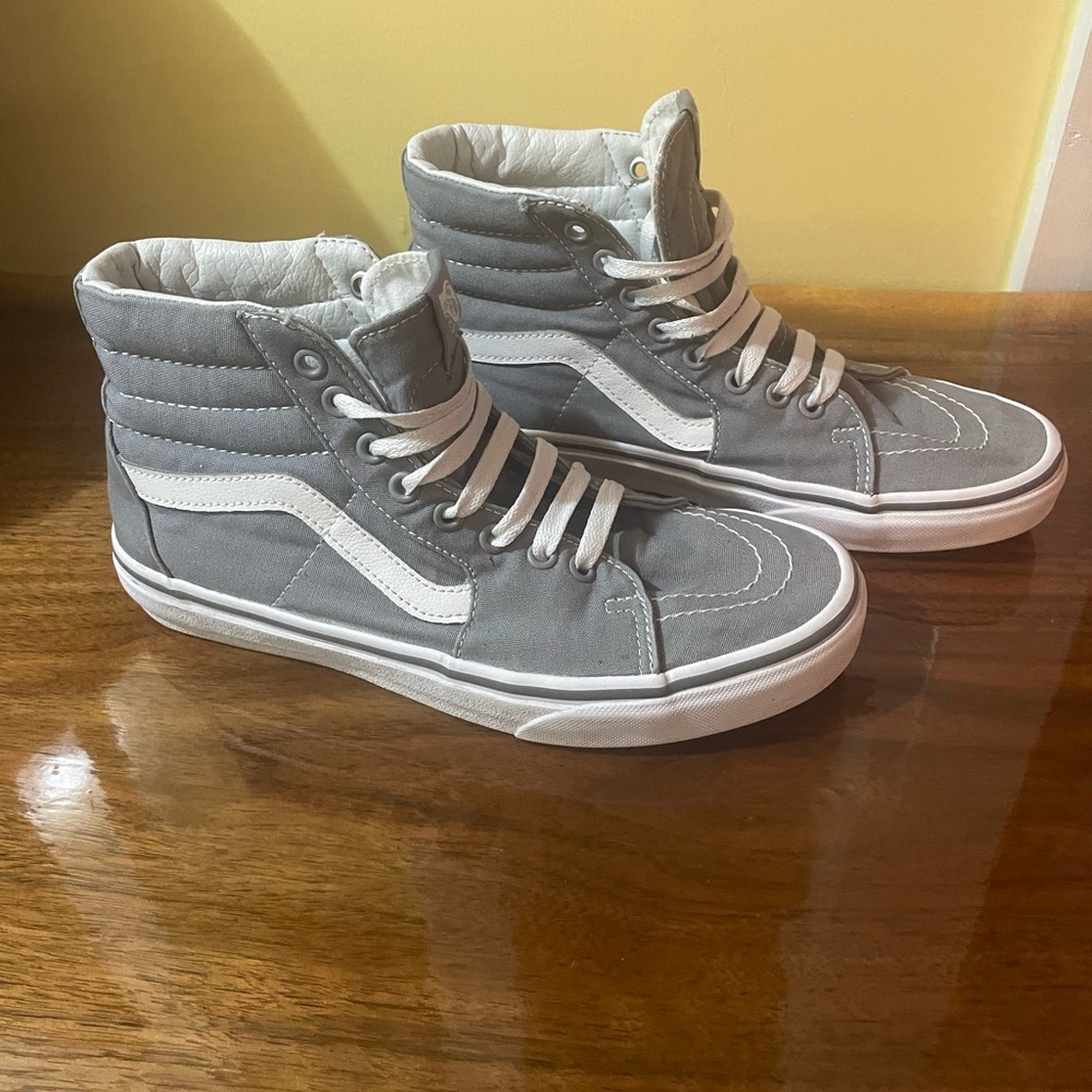 Vans Gray Sk8-Hi Shoe Men’s 7.5 Women’s Size 9. EUC!!